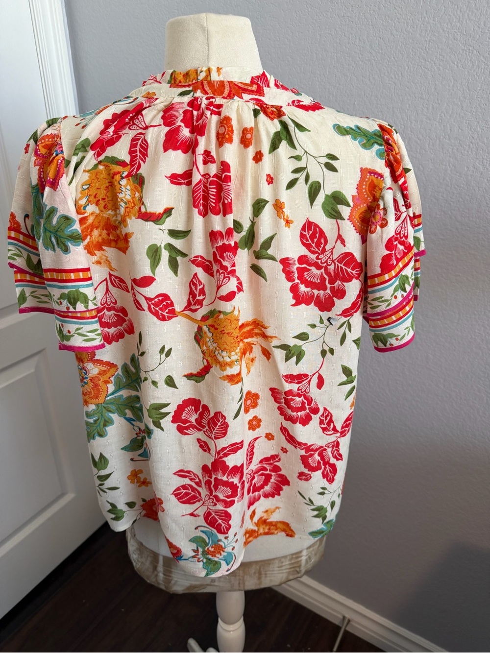Nicole Miller Atelier Floral Blouse | Size S (Fits S/M) - Picture 5 of 5
